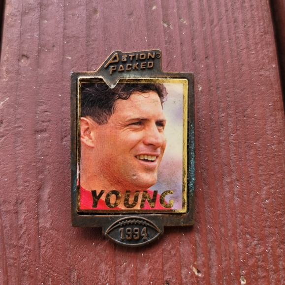 Vintage San Francisco 49ers Steve Young Pin - Picture 1 of 3